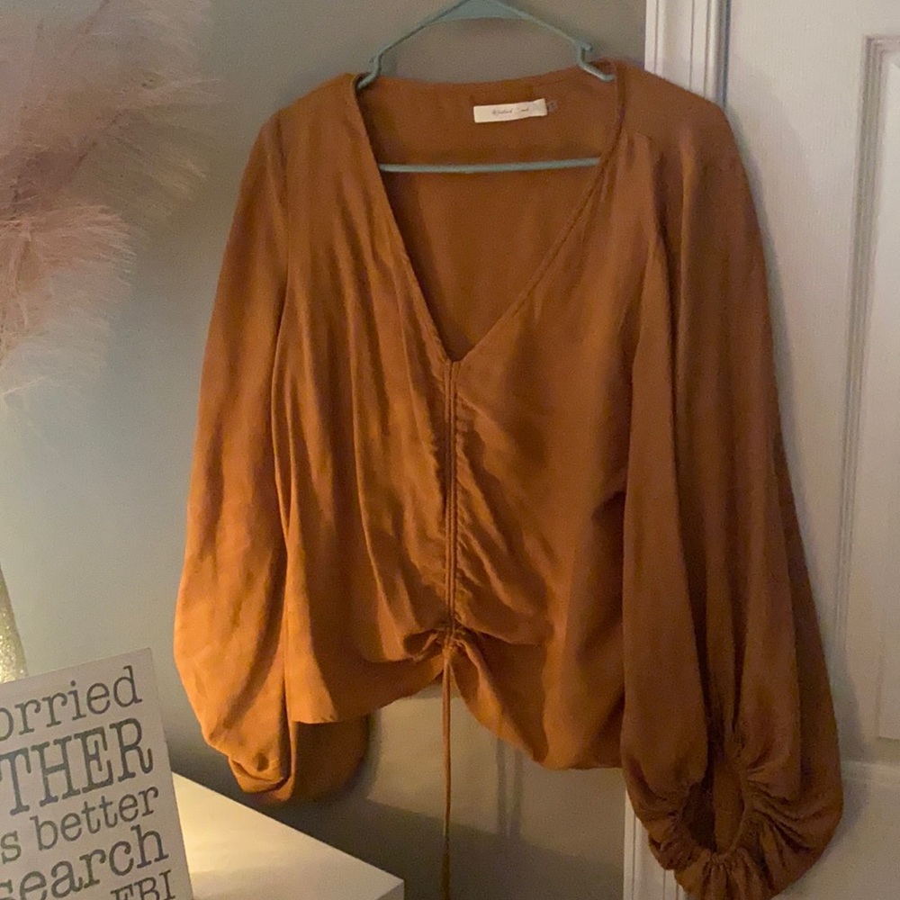 Vici scrunch top with balloon sleeves